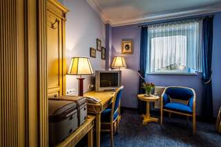 Отель Hotel na Podzamczu Тарновске-Гуры Двухместный номер с 1 кроватью или 2 отдельными кроватями-6